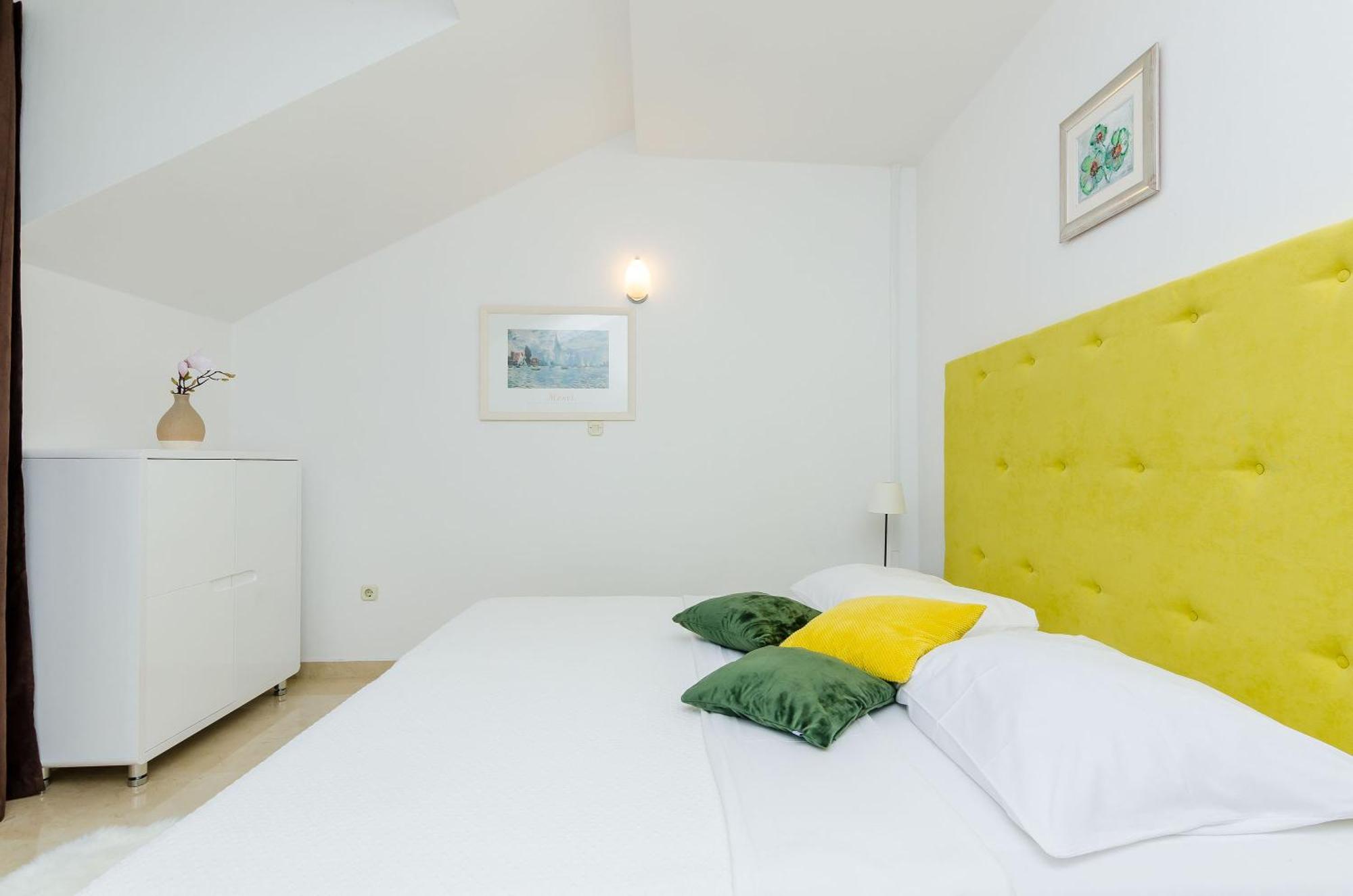 Apartments Sandito Mlini Pokoj fotografie